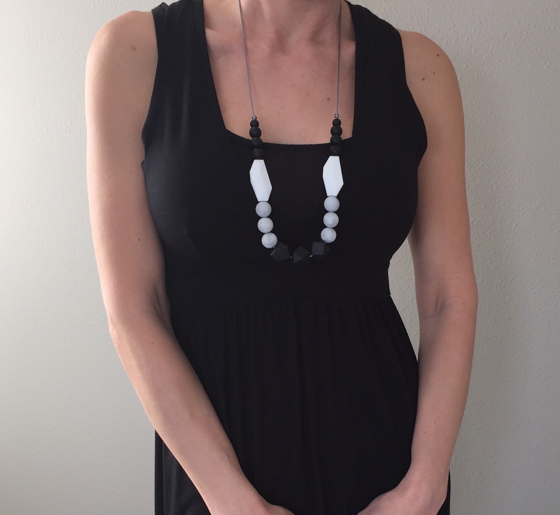 Carrie Teething Necklace